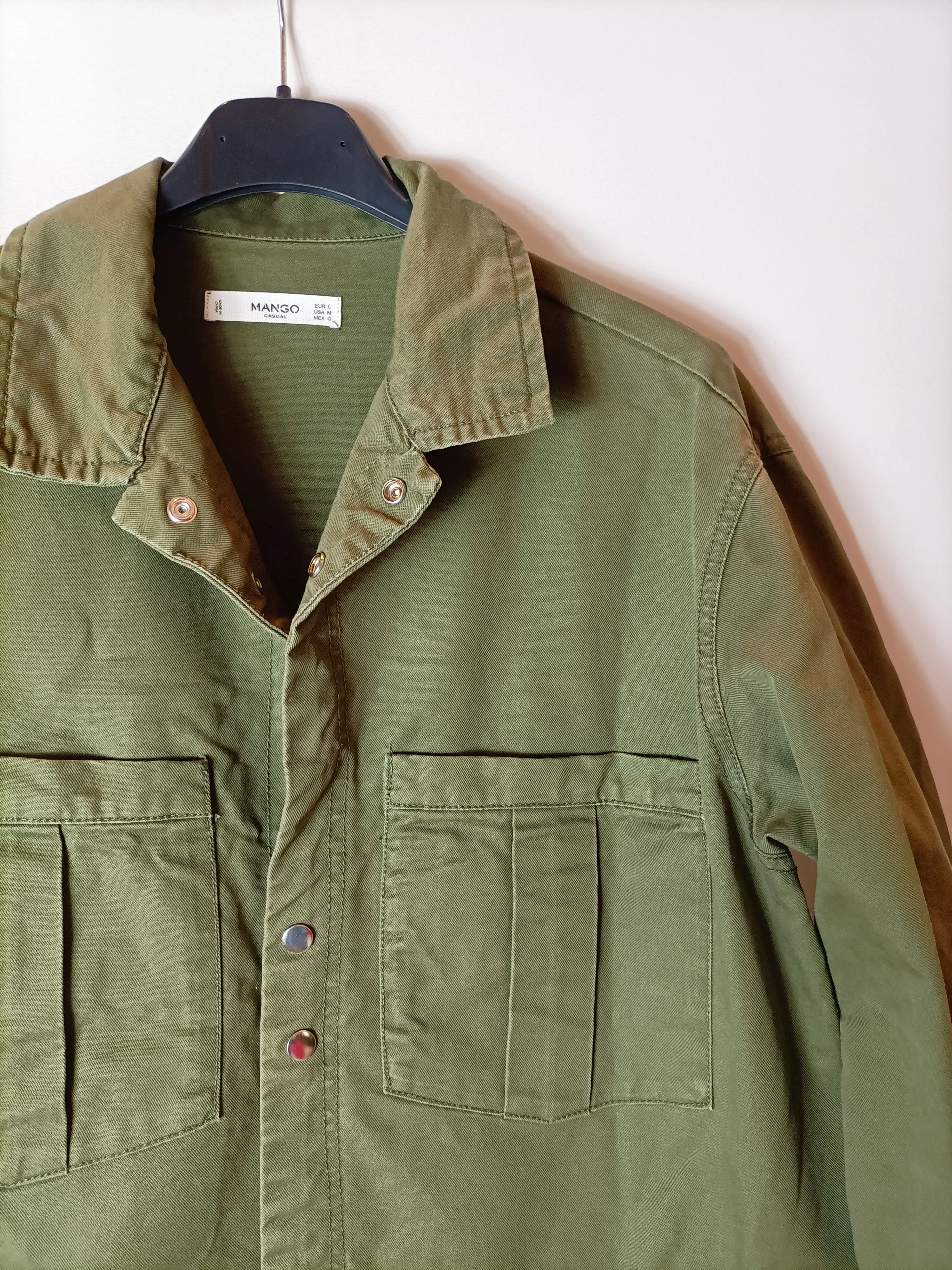 MANGO. Parka fina verde T.l